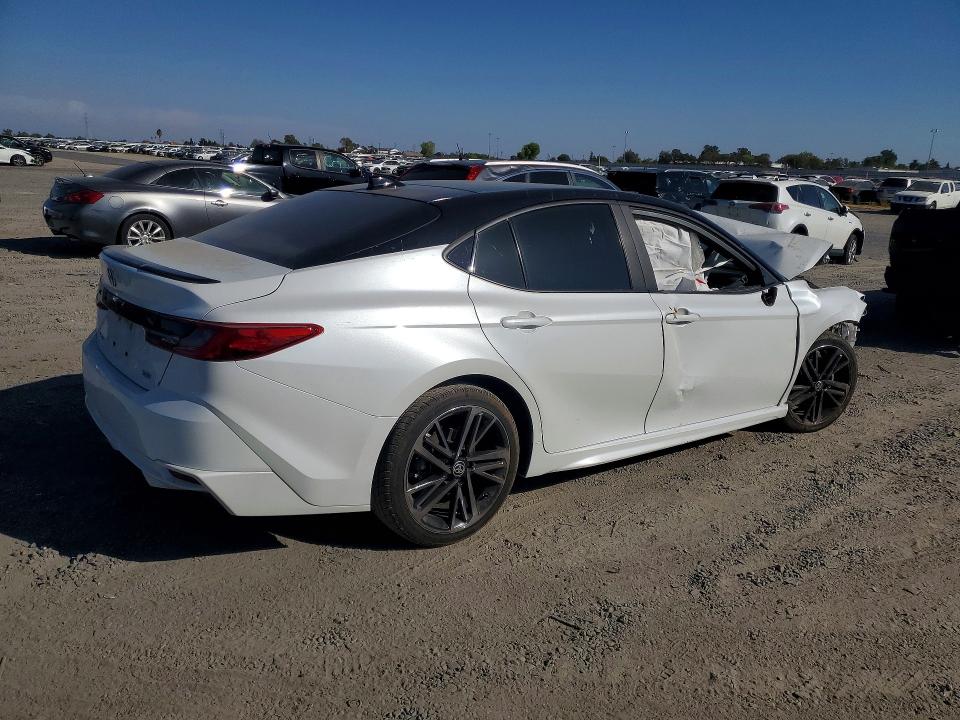 2025 Toyota Camry მანქანა იყიდება აუქციონზე, vin: 4T1DAACKXSU037145, აუქციონის ნომერი: 70027606
