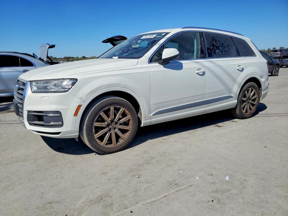 Продаж на аукціоні авто 2017 Audi Q7, vin: WA1LAAF74HD000201, номер лоту: 70427506