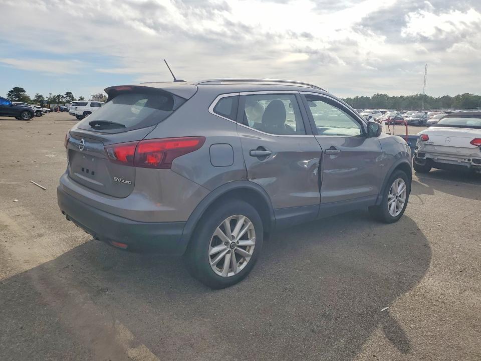 71057036 :رقم المزاد ، JN1BJ1CR9KW631368 vin ، 2019 Nissan Rogue Sport مزاد بيع