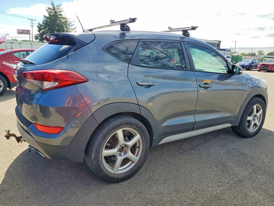 70371756 :رقم المزاد ، KM8J3CA26HU502430 vin ، 2017 Hyundai Tucson مزاد بيع
