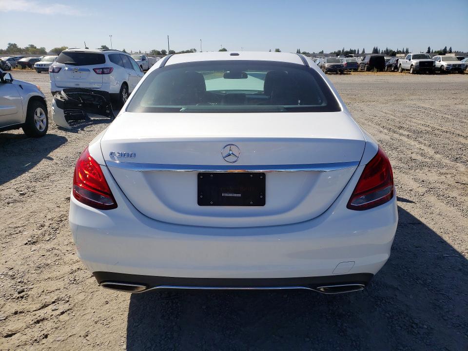 2018 Mercedes-benz C მანქანა იყიდება აუქციონზე, vin: 55SWF4JB1JU252566, აუქციონის ნომერი: 68671146