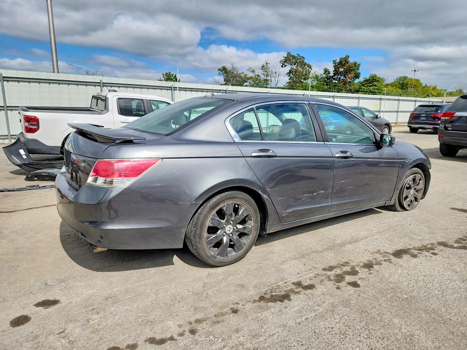 69436636 :رقم المزاد ، 1HGCP26828A133058 vin ، 2008 Honda Accord مزاد بيع