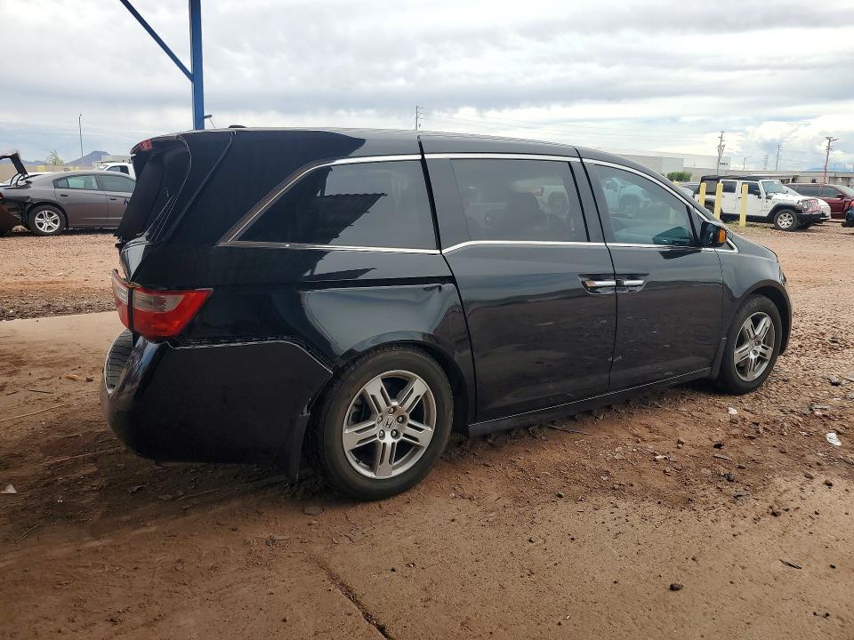 70123386 :رقم المزاد ، 5FNRL5H92BB065273 vin ، 2011 Honda Odyssey مزاد بيع