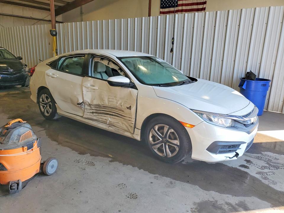 68098816 :رقم المزاد ، 2HGFC2F55JH552544 vin ، 2018 Honda Civic مزاد بيع