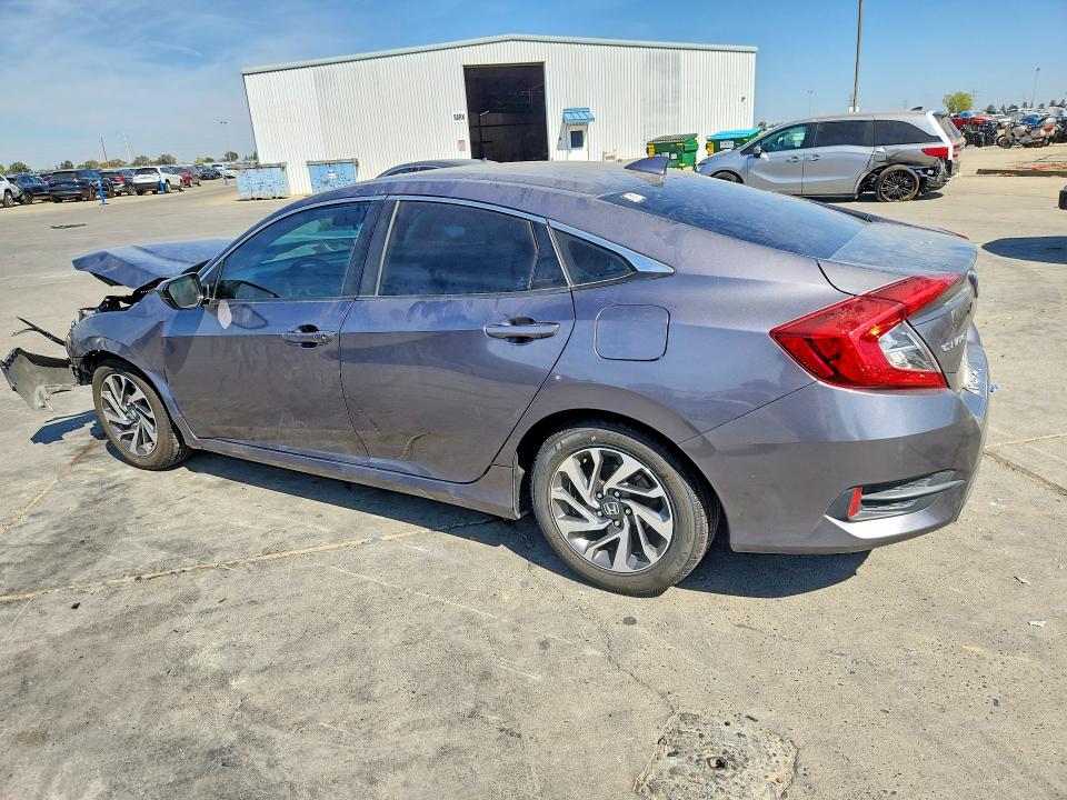 2017 Honda Civic მანქანა იყიდება აუქციონზე, vin: 19XFC2F73HE216994, აუქციონის ნომერი: 70102226