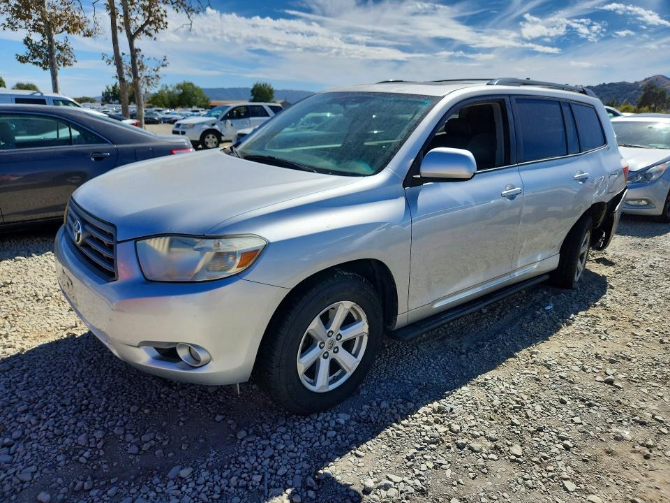 2010 Toyota Highlander მანქანა იყიდება აუქციონზე, vin: 5TDKK3EH8AS008400, აუქციონის ნომერი: 68180776