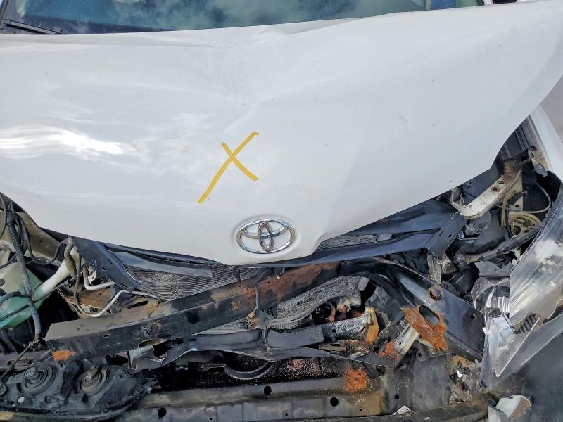 68337996 :رقم المزاد ، 5TDKK3DC0CS226484 vin ، 2012 Toyota Sienna مزاد بيع
