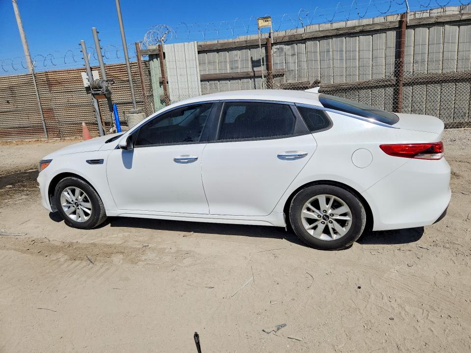 Продаж на аукціоні авто 2016 Kia Optima, vin: KNAGT4L31G5102453, номер лоту: 67897266