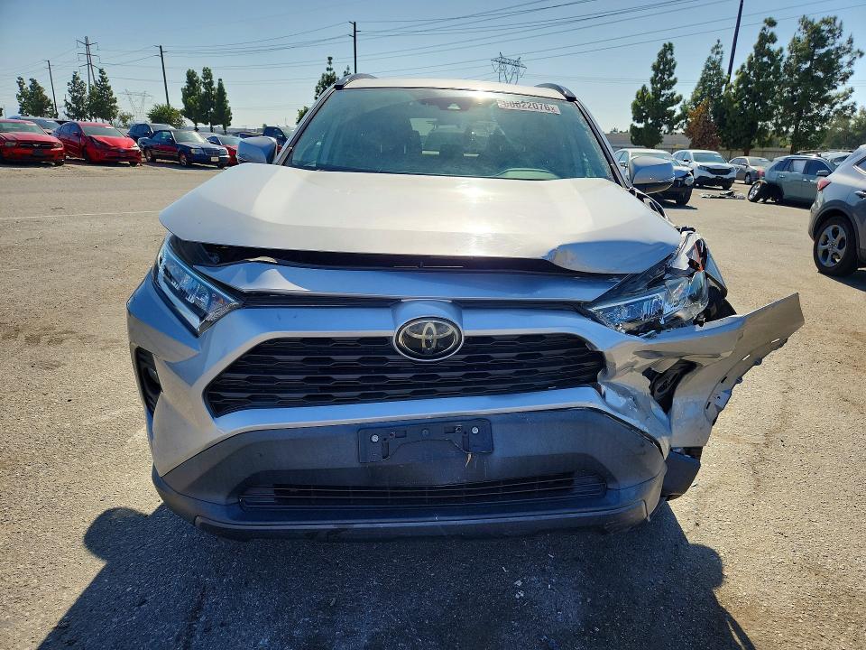68622076 :رقم المزاد ، 2T3C1RFV9LW083901 vin ، 2020 Toyota Rav4 مزاد بيع