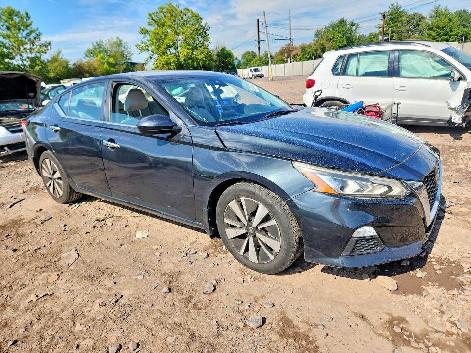 2021 Nissan Altima მანქანა იყიდება აუქციონზე, vin: 1N4BL4DV4MN300877, აუქციონის ნომერი: 68407506