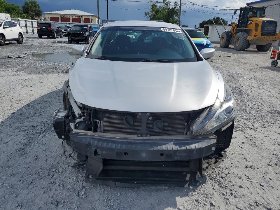 2018 Nissan Altima მანქანა იყიდება აუქციონზე, vin: 1N4AL3AP7JC153831, აუქციონის ნომერი: 68782046