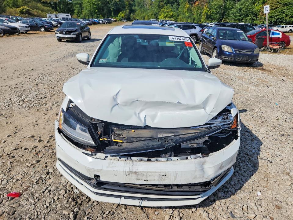 2017 Volkswagen Jetta მანქანა იყიდება აუქციონზე, vin: 3VWDB7AJ7HM232953, აუქციონის ნომერი: 69562346