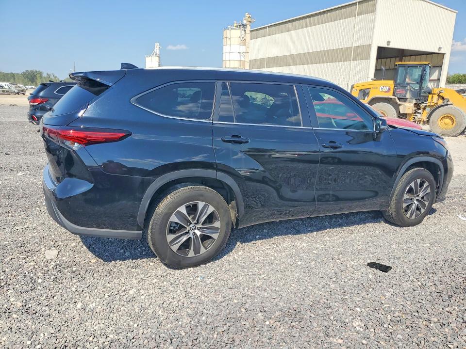 69681436 :رقم المزاد ، 5TDKDRAH4PS031054 vin ، 2023 Toyota Highlander مزاد بيع