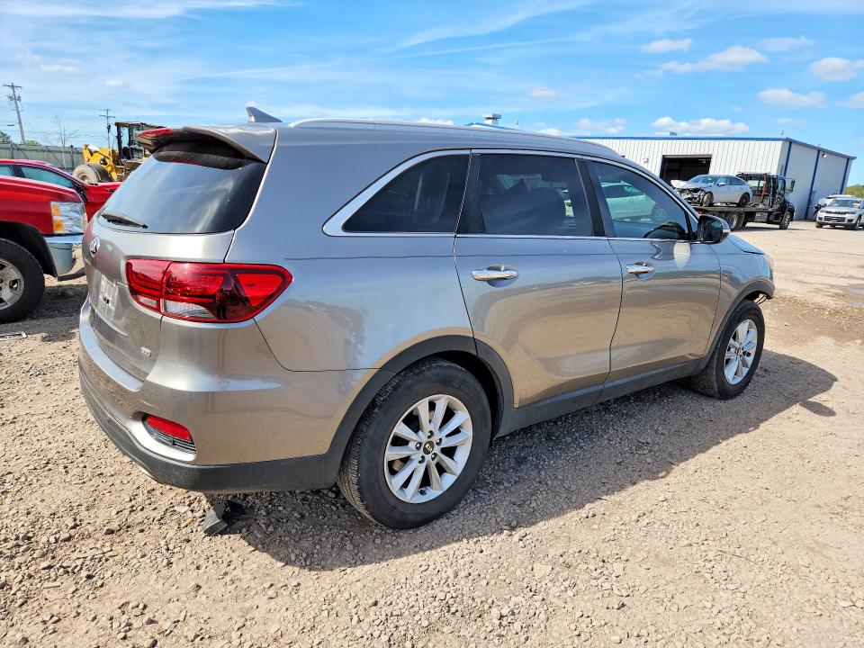 69851906 :رقم المزاد ، 5XYPG4A35KG456633 vin ، 2019 Kia Sorento مزاد بيع