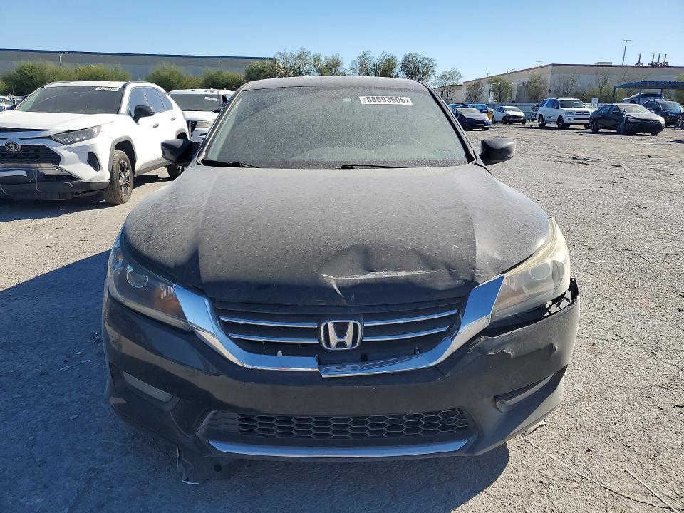 68693606 :رقم المزاد ، 1HGCR2F52FA239006 vin ، 2015 Honda Accord مزاد بيع