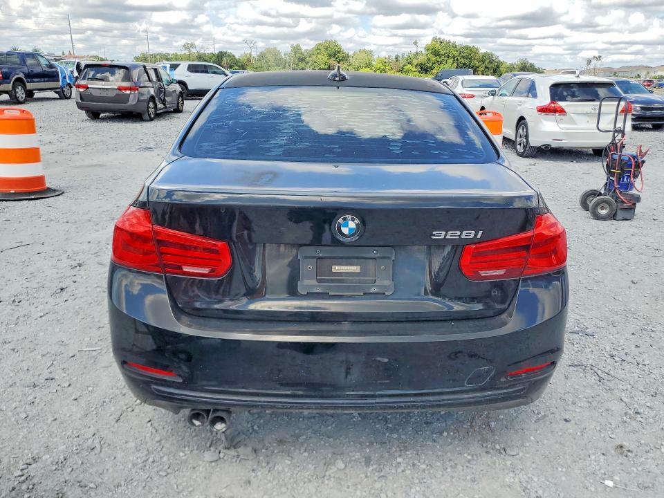70109916 :رقم المزاد ، WBA8E9C53GK646905 vin ، 2016 Bmw 328 مزاد بيع