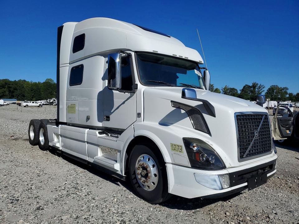 Aukcja sprzedaży 2016 Volvo Vn, vin: 4V4NC9EJ5GN946695, numer aukcji: 71026436