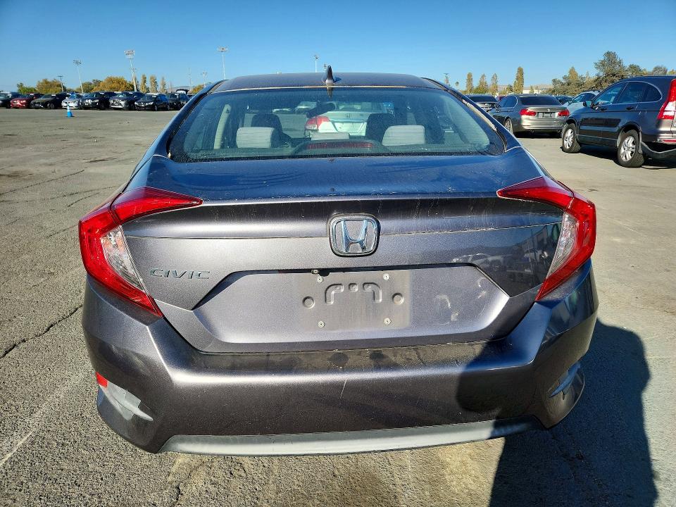 69189186 :رقم المزاد ، 19XFC2F73HE232015 vin ، 2017 Honda Civic مزاد بيع