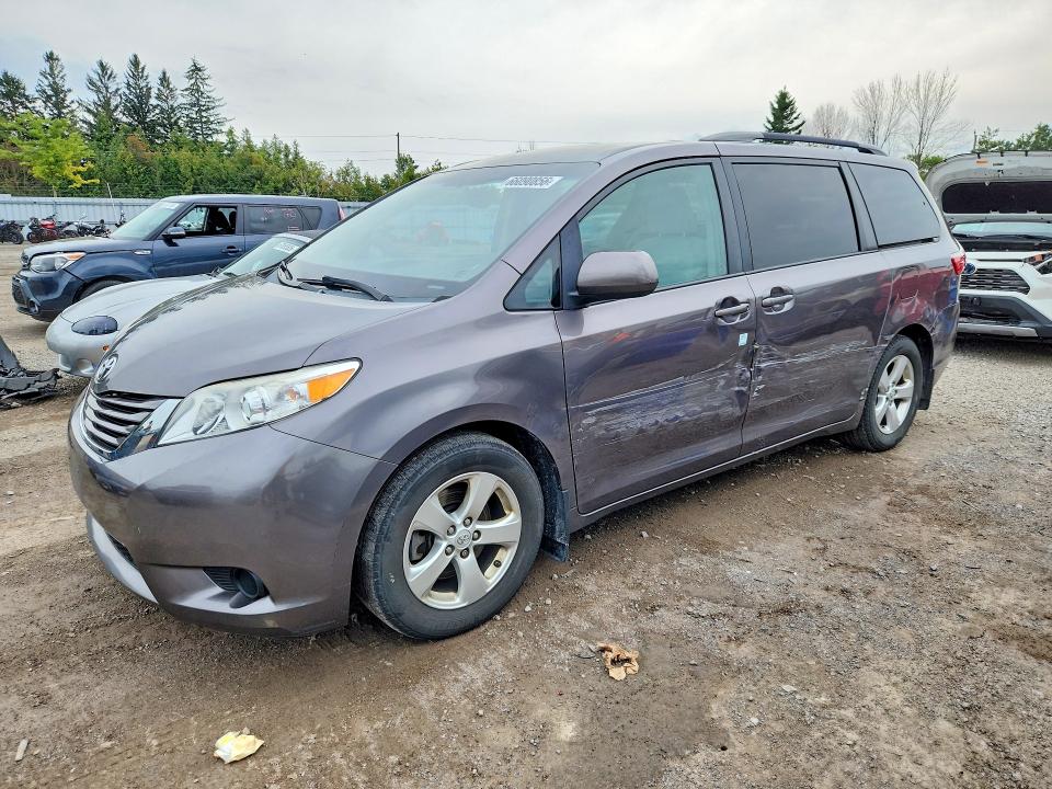 Продаж на аукціоні авто 2015 Toyota Sienna, vin: 5TDKK3DC9FS630212, номер лоту: 66090856