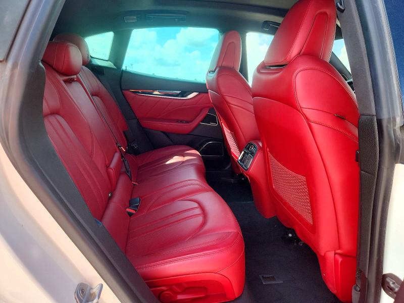 Продажа на аукционе авто 2019 Maserati Levante, vin: ZN661XUS4KX333323, номер лота: 69521336