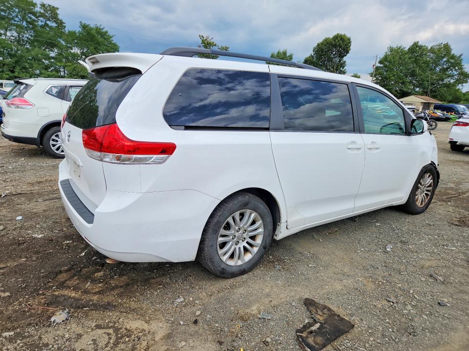 Продаж на аукціоні авто 2013 Toyota Sienna, vin: 5TDYK3DC1DS397210, номер лоту: 67985726