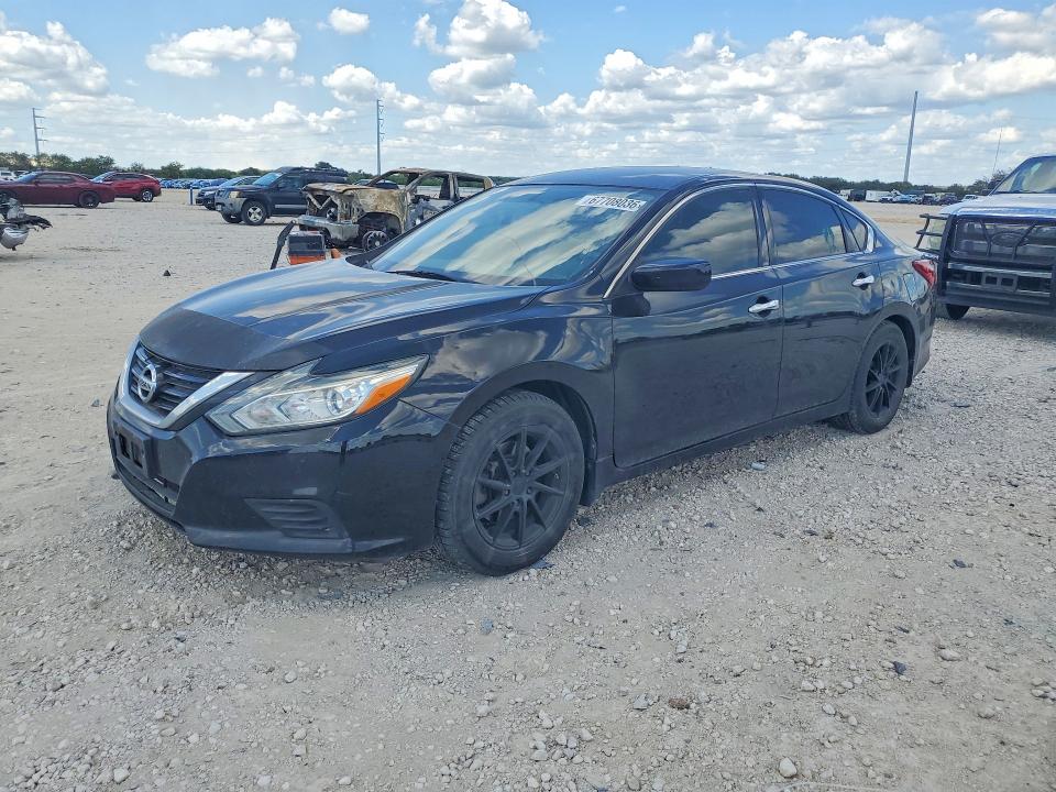 67708036 :رقم المزاد ، 1N4AL3AP4JC476606 vin ، 2018 Nissan Altima مزاد بيع