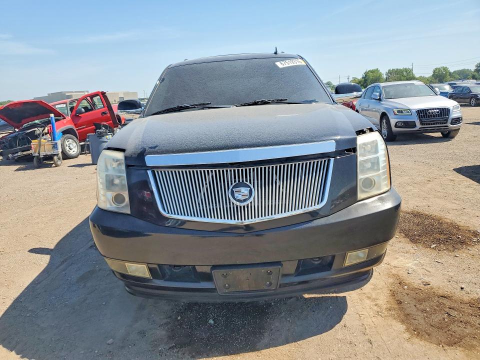 Продажа на аукционе авто 2008 Cadillac Escalade, vin: 1GYFK638X8R250971, номер лота: 67519316