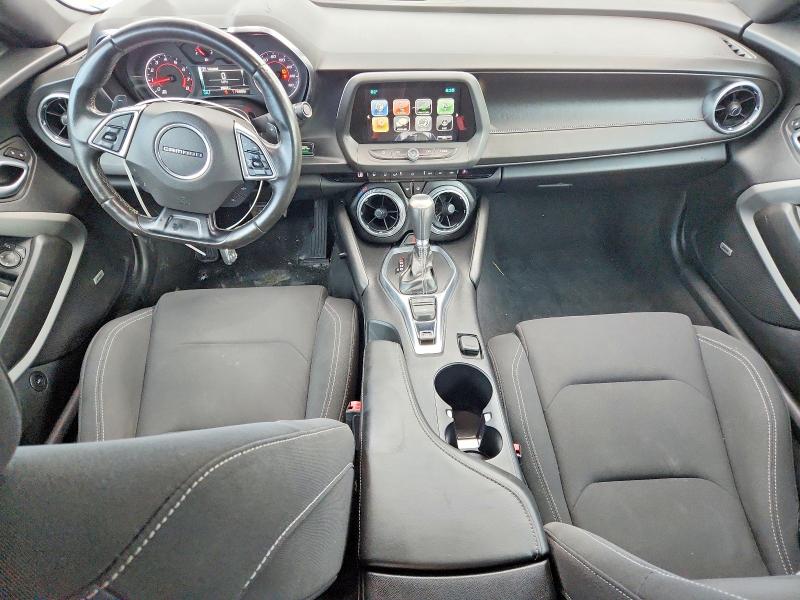 68825856 :رقم المزاد ، 1G1FB1RS1J0130653 vin ، 2018 Chevrolet Camaro مزاد بيع