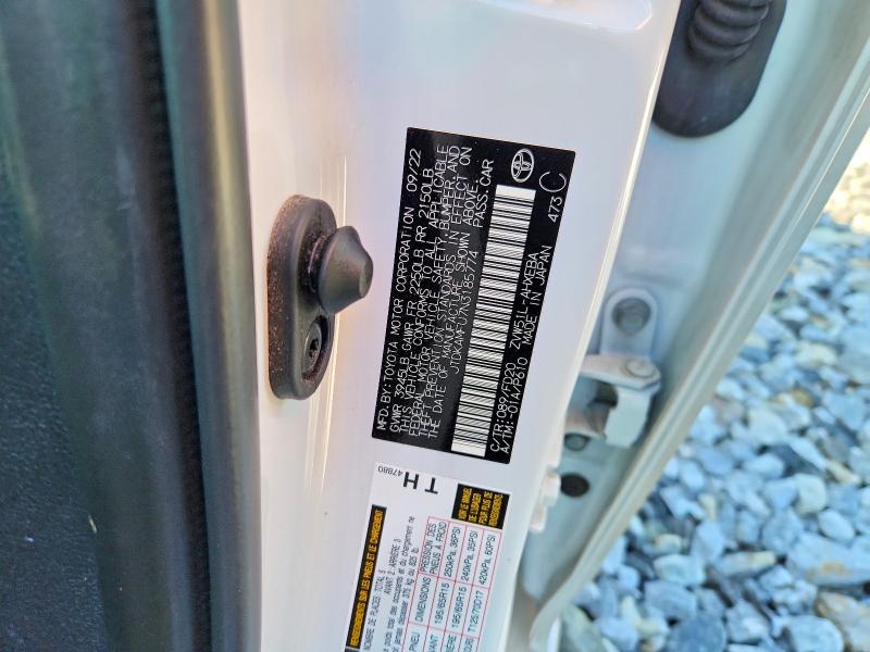 Продажа на аукционе авто 2022 Toyota Prius, vin: JTDKAMFU7N3185774, номер лота: 67923666