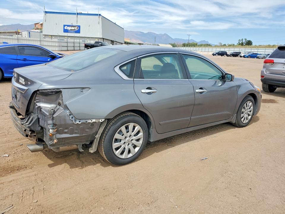 2015 Nissan Altima მანქანა იყიდება აუქციონზე, vin: 1N4AL3AP2FC124566, აუქციონის ნომერი: 67881806