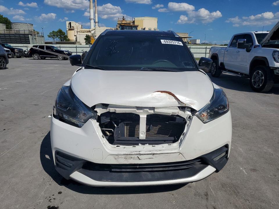 Auction sale of the 2019 Nissan Kicks, vin: 3N1CP5CUXKL569628        , lot number: 69325716