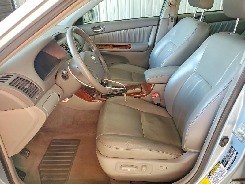 68745116 :رقم المزاد ، 4T1BF30K65U596544 vin ، 2005 Toyota Camry مزاد بيع