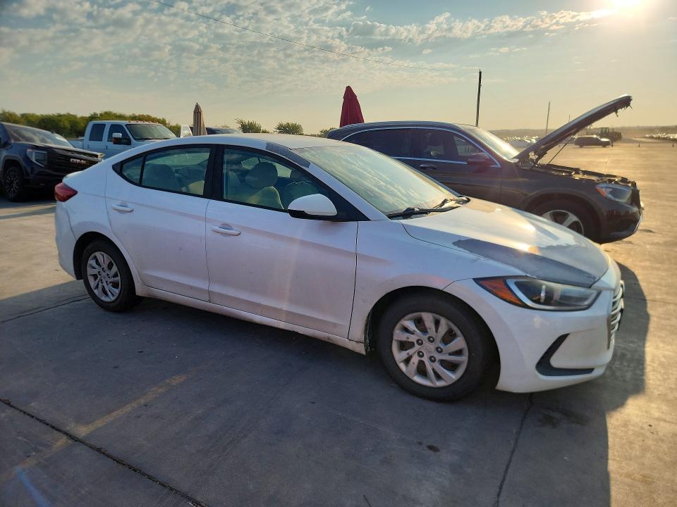 Продажа на аукционе авто 2018 Hyundai Elantra, vin: 5NPD74LF4JH216992, номер лота: 67513886