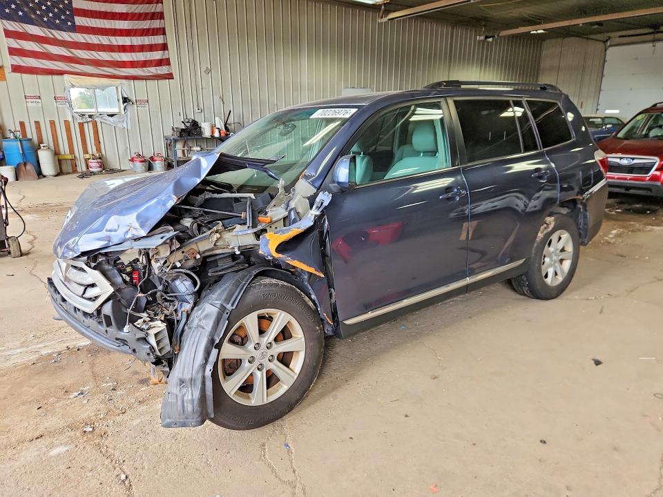 2012 Toyota Highlander მანქანა იყიდება აუქციონზე, vin: 5TDBK3EH3CS128236, აუქციონის ნომერი: 70226976