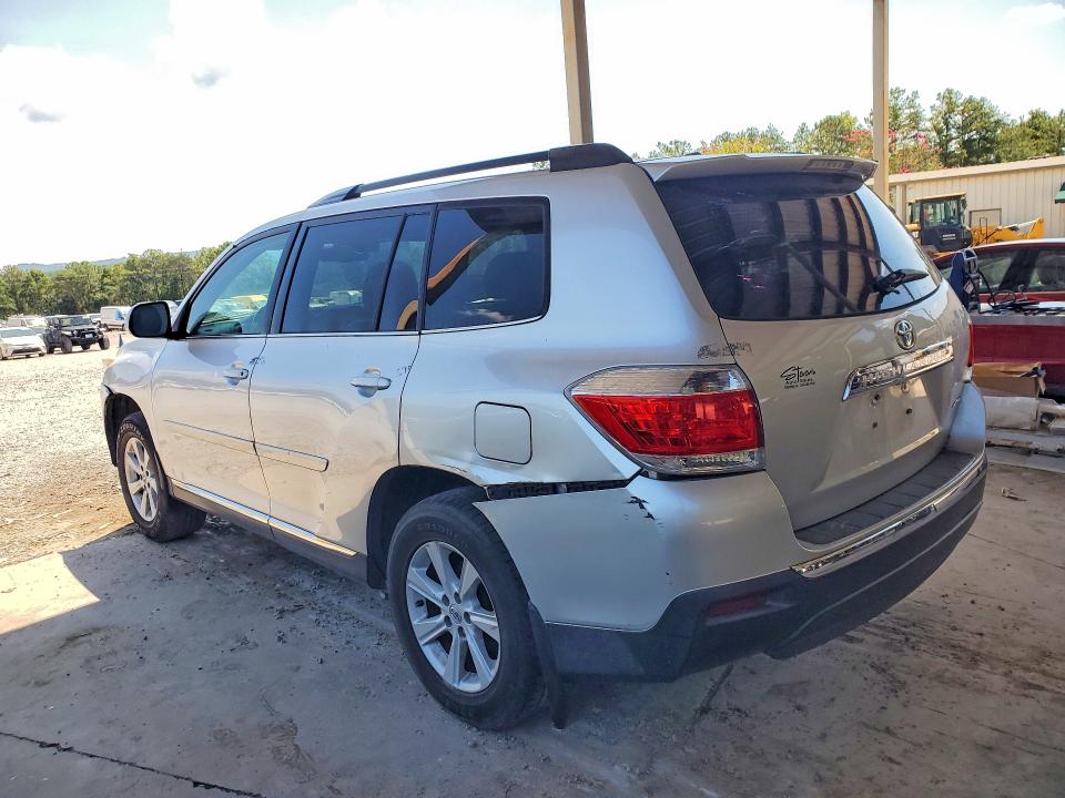 67195536 :رقم المزاد ، 5TDBK3EH1DS277116 vin ، 2013 Toyota Highlander مزاد بيع