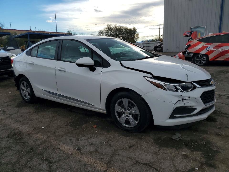 70665406 :رقم المزاد ، 1G1BC5SM0J7223606 vin ، 2018 Chevrolet Cruze مزاد بيع