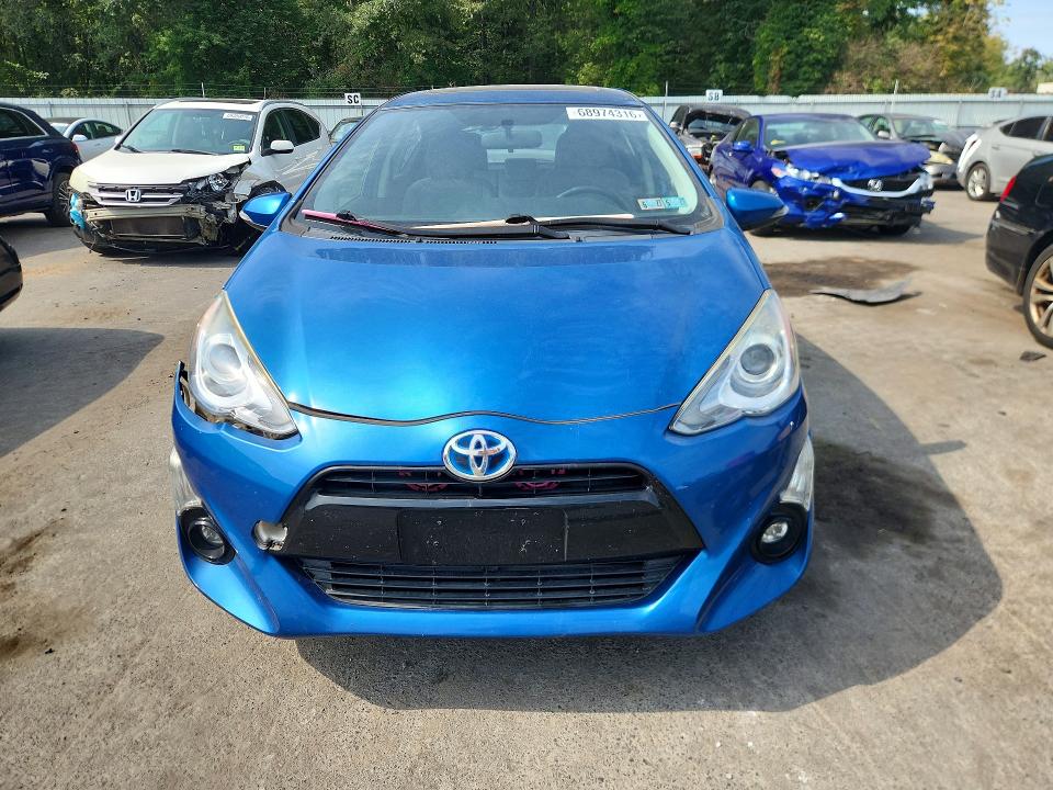 Продажа на аукционе авто 2015 Toyota Prius C, vin: JTDKDTB3XF1090055, номер лота: 68974316