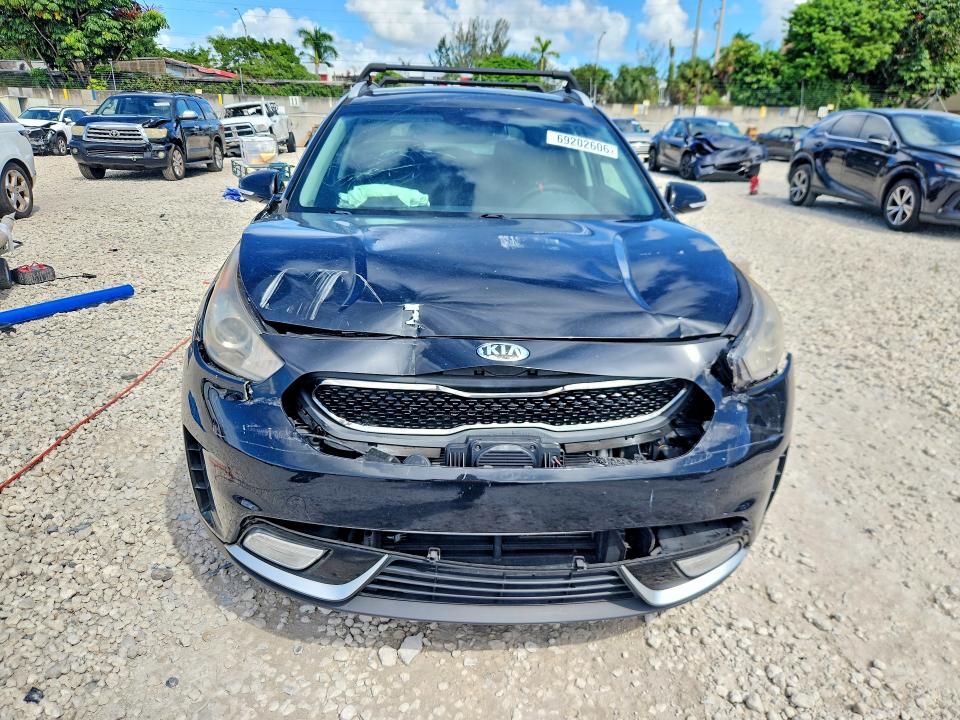 69202606 :رقم المزاد ، KNDCC3LC9J5110545 vin ، 2018 Kia Niro مزاد بيع