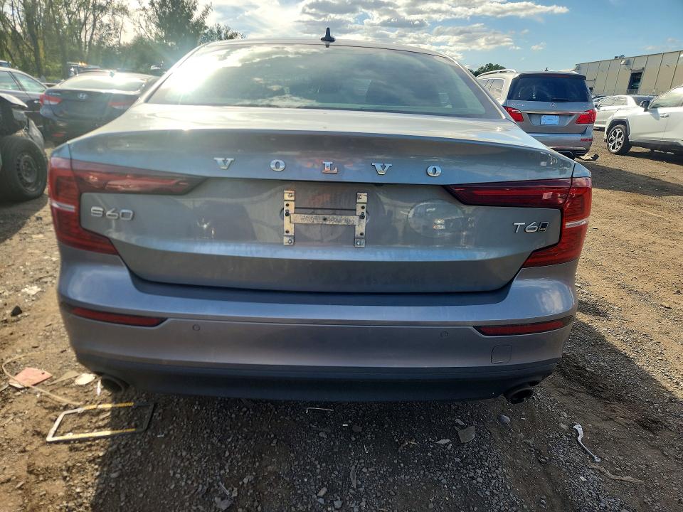 70330156 :رقم المزاد ، 7JRA22TK0LG065189 vin ، 2020 Volvo S60 مزاد بيع