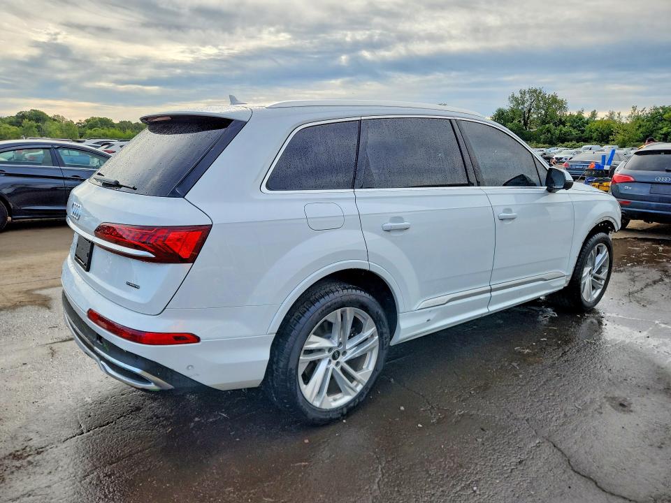 68243436 :رقم المزاد ، WA1LXBF74ND015216 vin ، 2022 Audi Q7 مزاد بيع