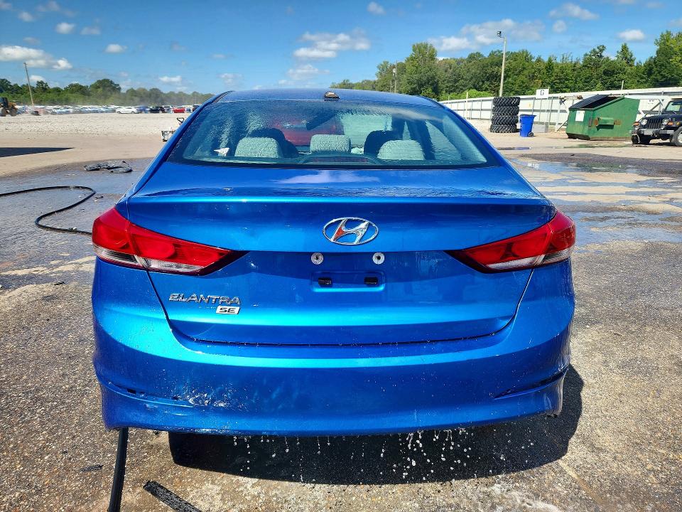 68149756 :رقم المزاد ، 5NPD74LF8HH137612 vin ، 2017 Hyundai Elantra مزاد بيع
