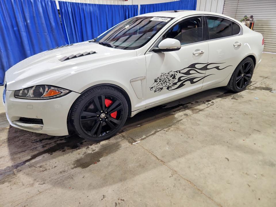 68671486 :رقم المزاد ، SAJWJ0EF2E8U18137 vin ، 2014 Jaguar Xf مزاد بيع