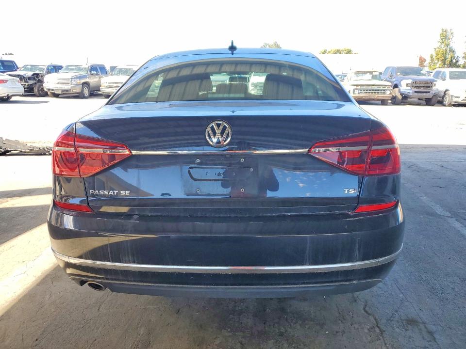 Продажа на аукционе авто 2018 Volkswagen Passat, vin: 1VWBA7A37JC025868, номер лота: 68695356