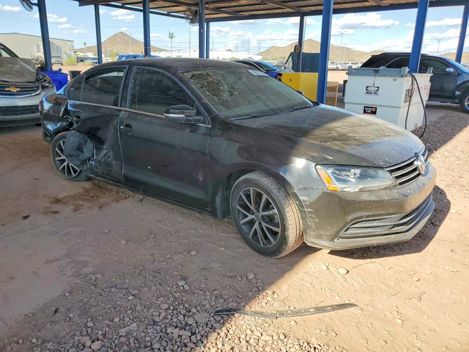 69022226 :رقم المزاد ، 3VWDB7AJ8HM385101 vin ، 2017 Volkswagen Jetta مزاد بيع