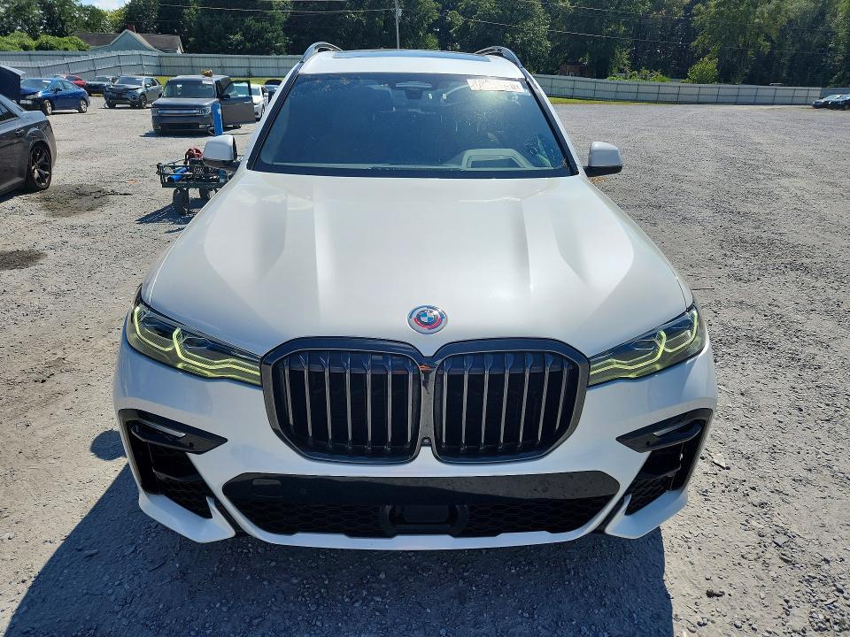 67640526 :رقم المزاد ، 5UXCX6C0XN9M42616 vin ، 2022 Bmw X7 مزاد بيع