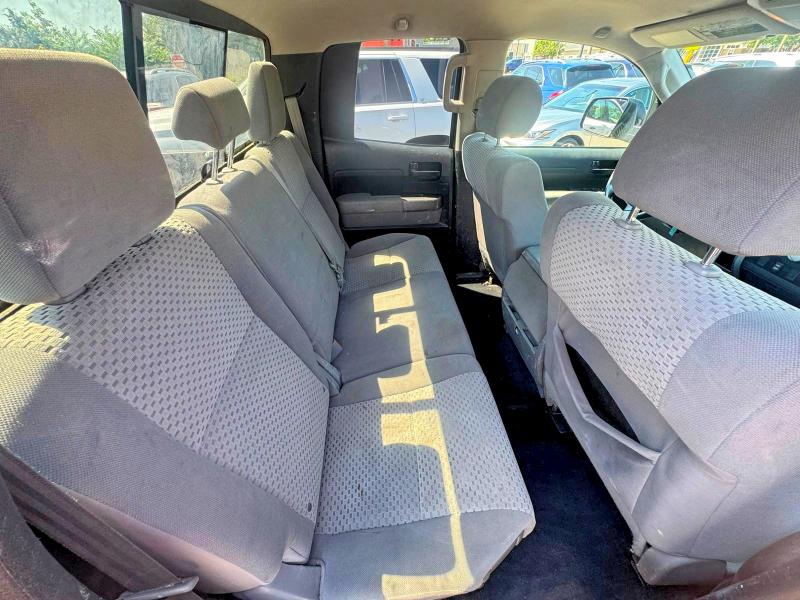 68036296 :رقم المزاد ، 5TFUM5F17CX028327 vin ، 2012 Toyota Tundra مزاد بيع
