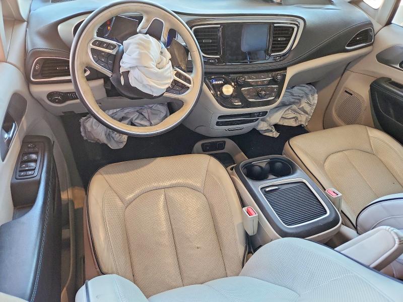 67044106 :رقم المزاد ، 2C4RC1N77JR183415 vin ، 2018 Chrysler Pacifica مزاد بيع