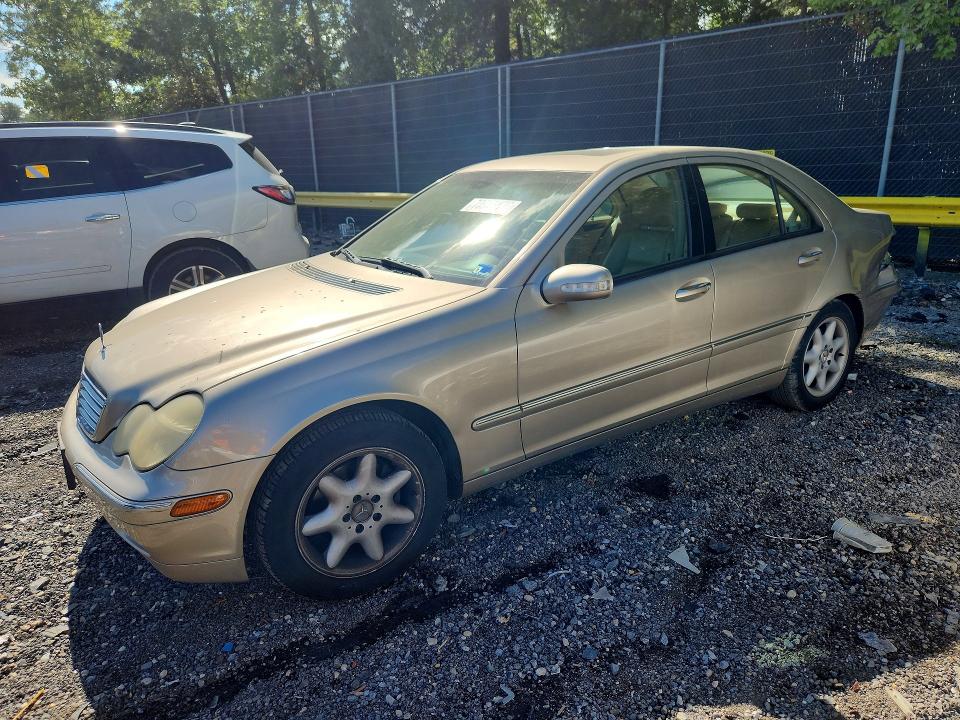 Продаж на аукціоні авто 2004 Mercedes-benz C, vin: WDBRF61J34E017608, номер лоту: 70842376