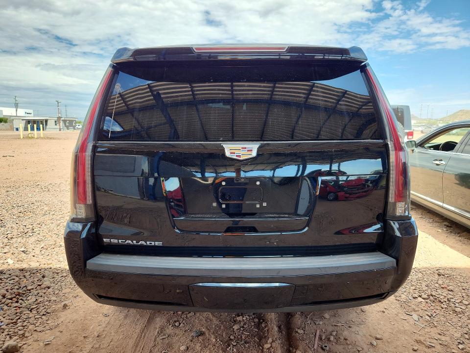 68426716 :رقم المزاد ، 1GYS3BKJ6LR288053 vin ، 2020 Cadillac Escalade مزاد بيع