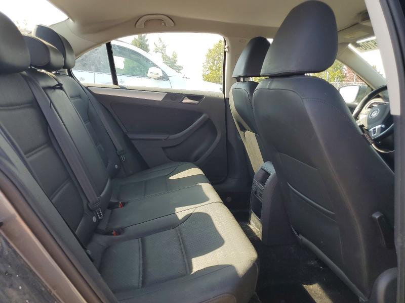 69098706 :رقم المزاد ، 3VWDP7AJ2DM439407 vin ، 2013 Volkswagen Jetta مزاد بيع